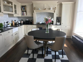 Stramongate Apartment